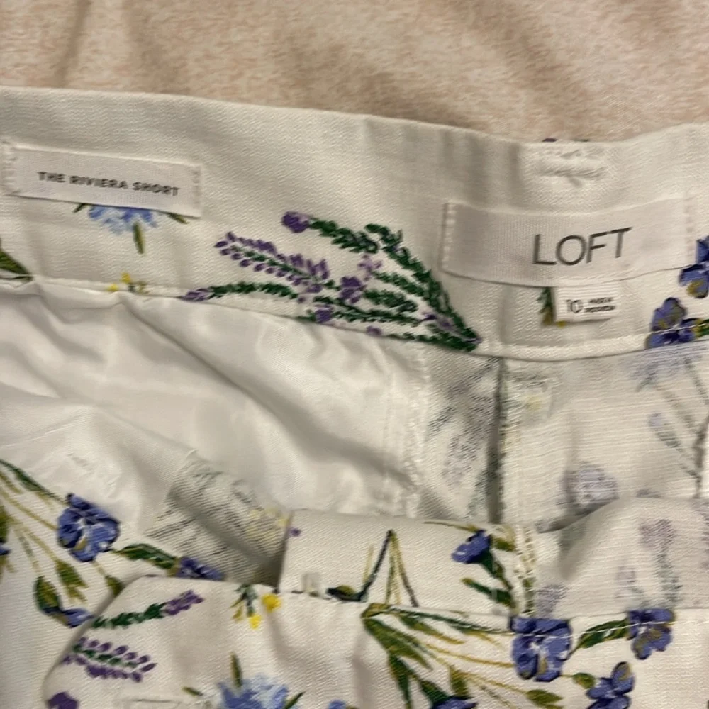 LOFT Floral Patterned Women Riviera Shorts - Picture 2 of 3